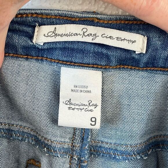 EUC American Rag Womens Denim Floral Embroidery Patchwork Jeans Size 9 - Picture 6 of 6